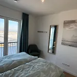 Nordsee Panorama Direkt Am Wasser Hafenblick * Pellworm